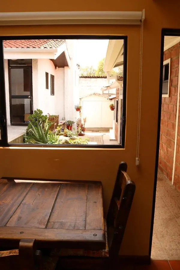 Bed and Breakfast Casatodosantos Cuenca 0*,  Ecuador