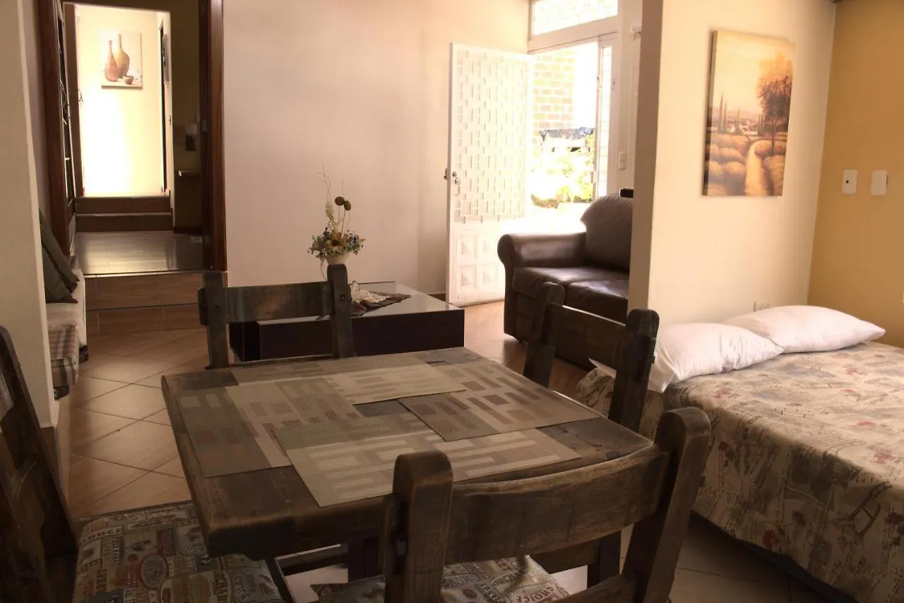 Bed and Breakfast Casatodosantos Cuenca