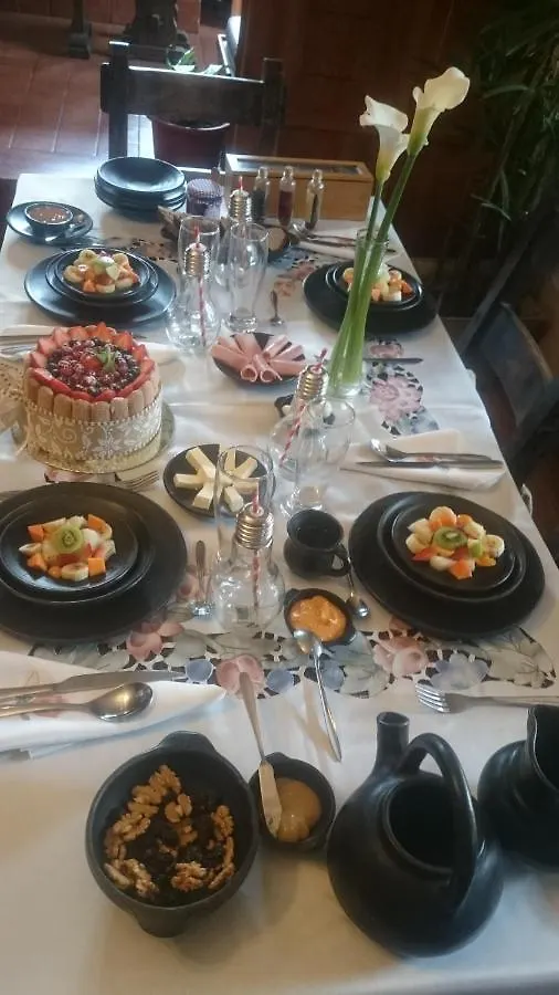 Bed and Breakfast Casatodosantos Cuenca
