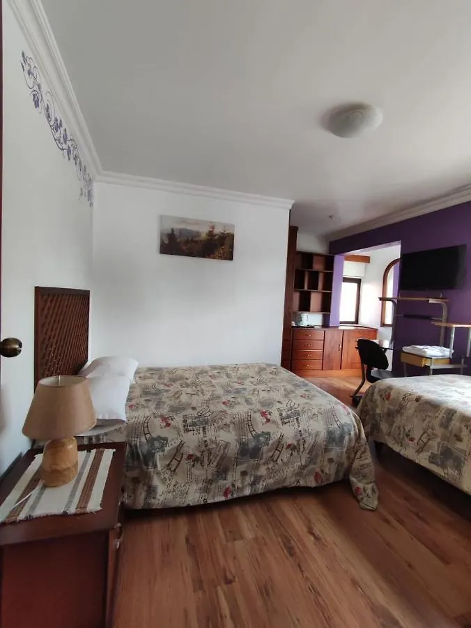 Casatodosantos Bed & Breakfast Cuenca