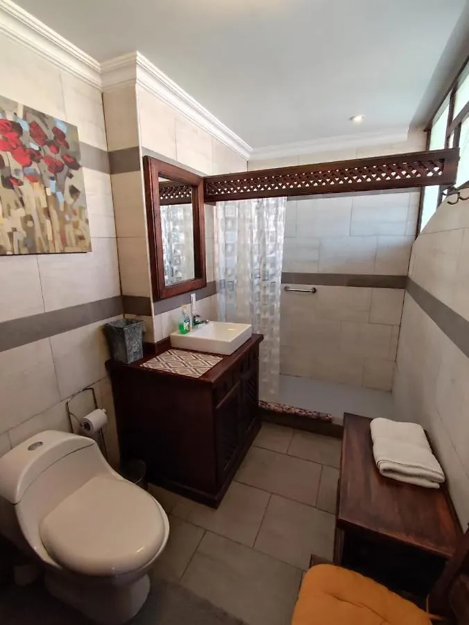 Casatodosantos Bed & Breakfast Cuenca